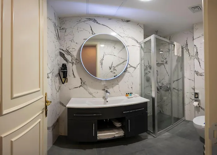 Moonlight Elegance Boutique Otel 4*