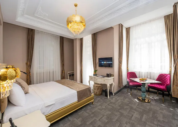 Moonlight Elegance Boutique Otel 4*