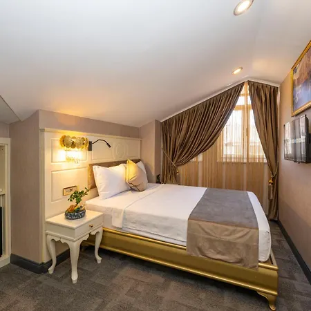 Moonlight Elegance Boutique