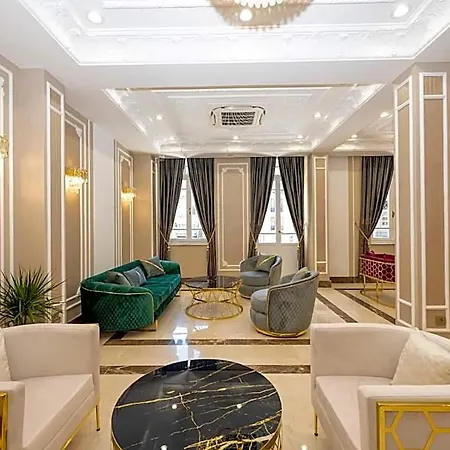 Moonlight Elegance Boutique Szálloda