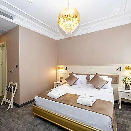 Moonlight Elegance Boutique Szálloda